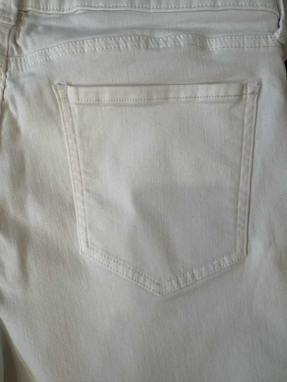 NYDJ White Brielle Denim Shorts. Longer leg. Size 12 - Picture 12 of 12
